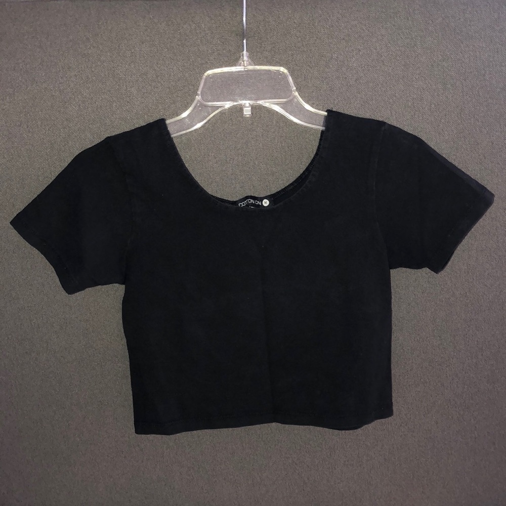 Black cropped top